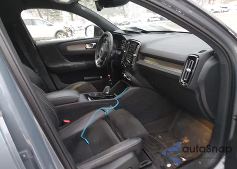 2021 Volvo Xc40 T5 R-Design from USA, damaged, VIN YV4162UM7M2442129